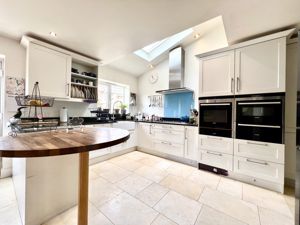 Kitchen- click for photo gallery